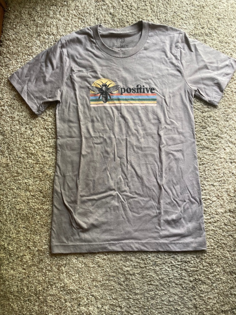 NWT Lotus Moon 🐝 Positive T-Shirt size Small